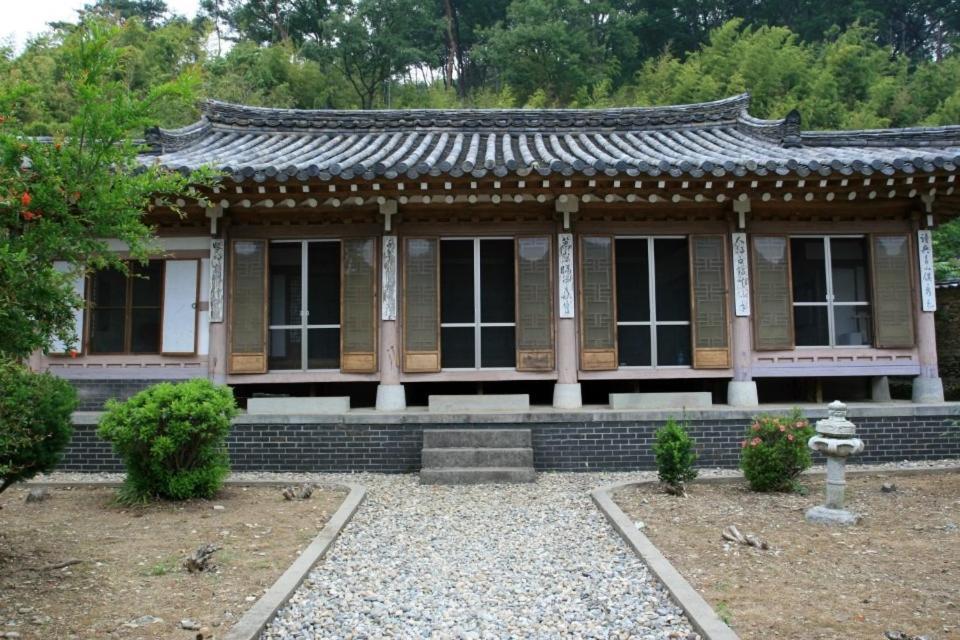 Hotel Goseong Choi Pilgan'S Old House Exteriér fotografie